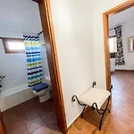 Casa Huertas 펜션 *